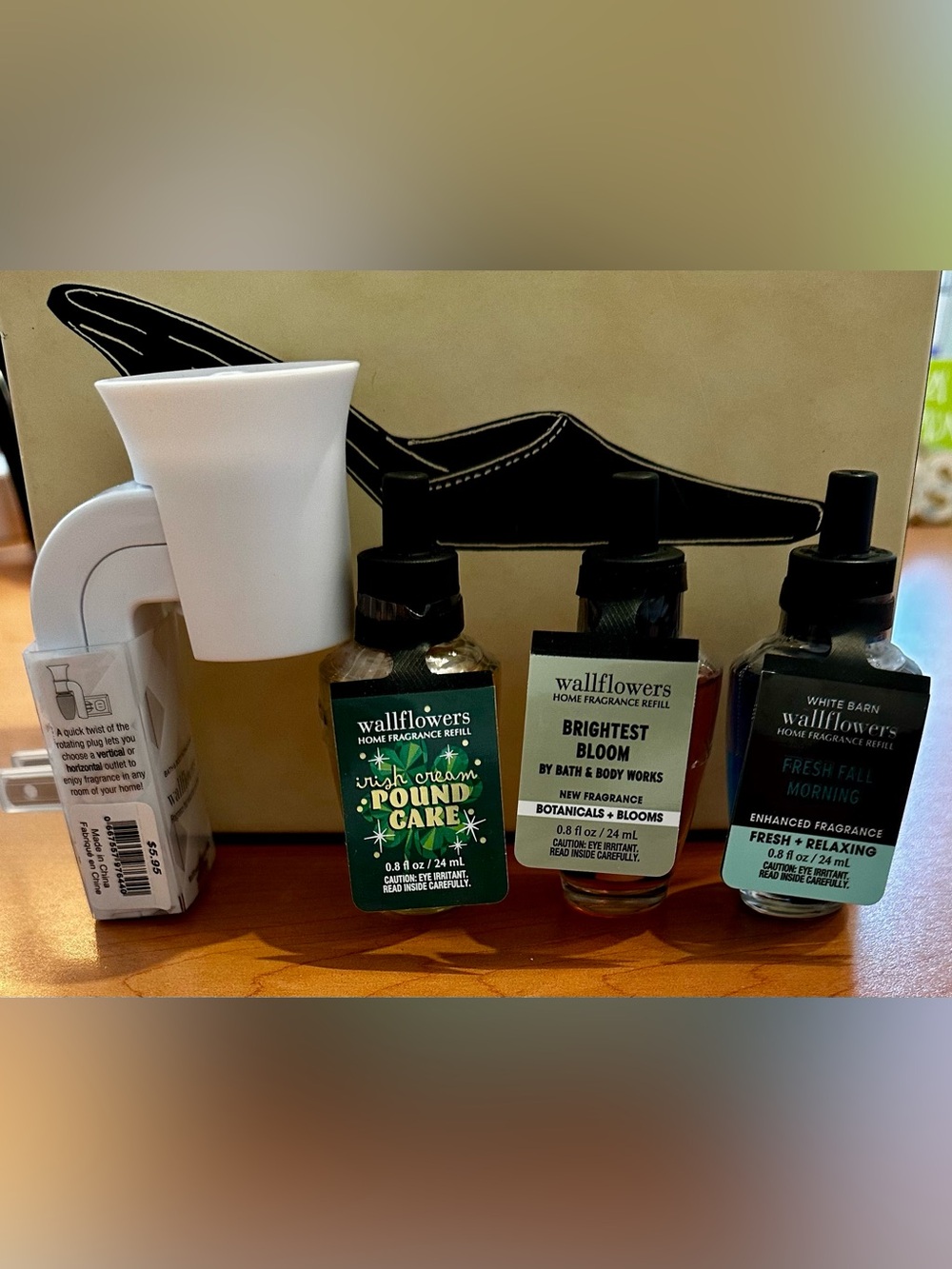 Bath & Body Works  Wallflowers Plug-In Set